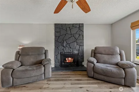 6423 61st Street NE Marysville WA 98270