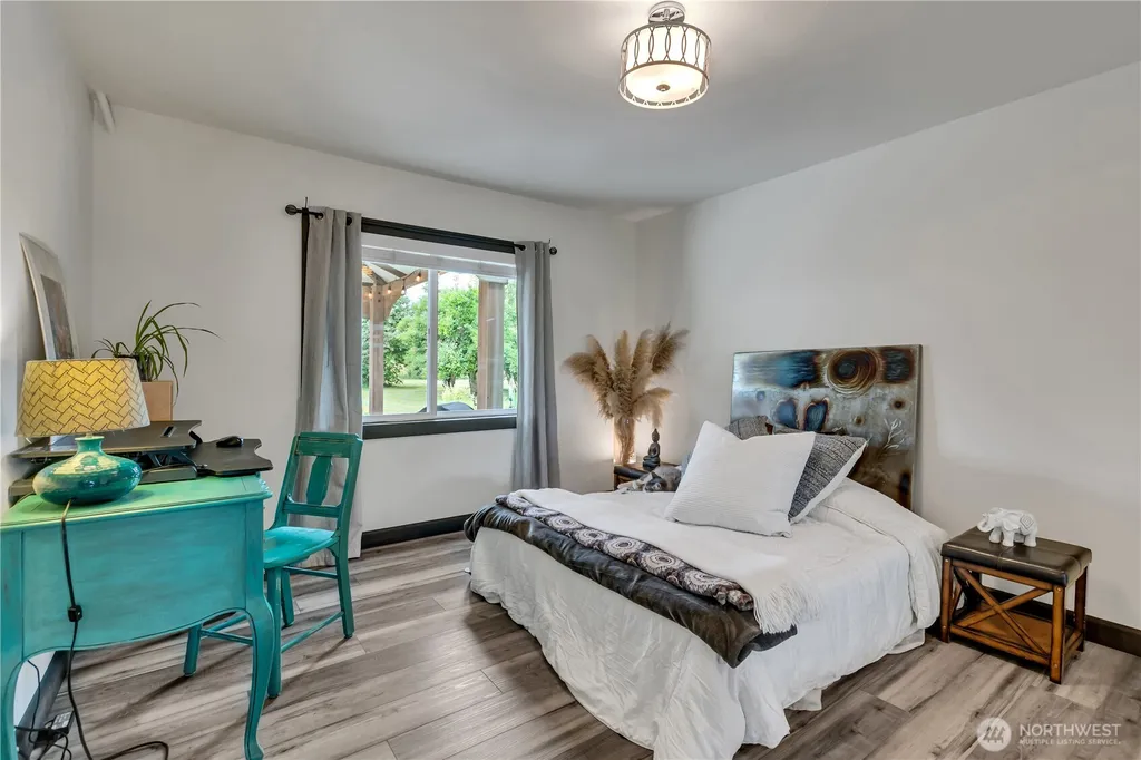 406 1st Avenue E Pacific WA 98047