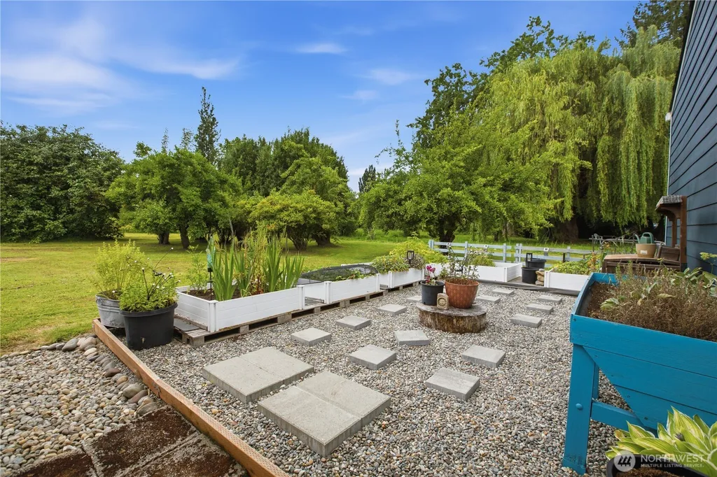 406 1st Avenue E Pacific WA 98047