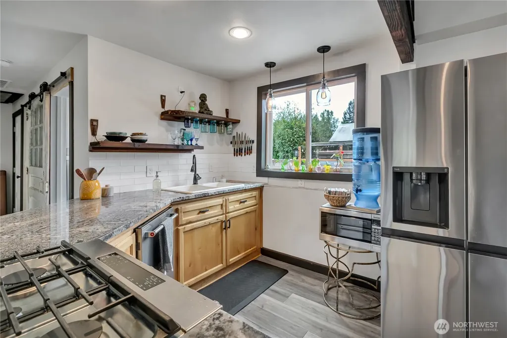 406 1st Avenue E Pacific WA 98047