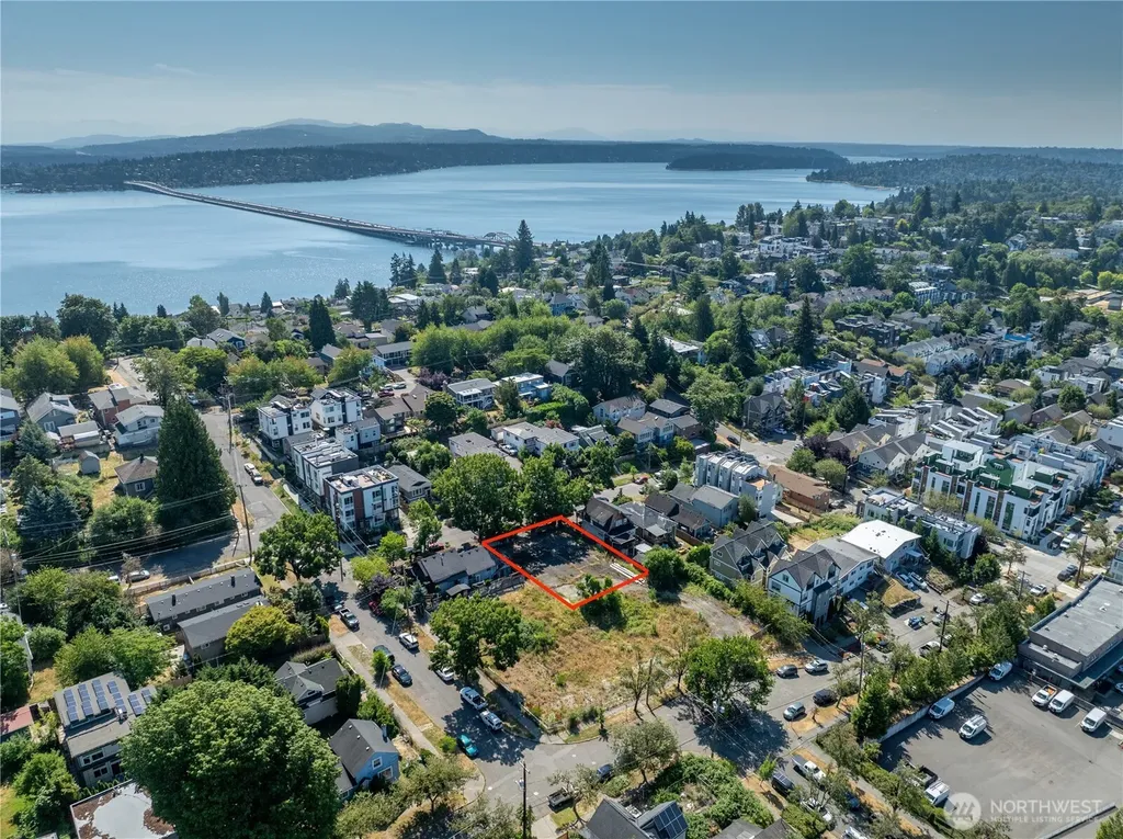811 29th Avenue S Seattle WA 98122