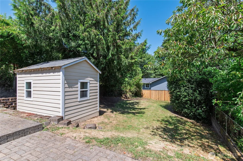 1906 14th Street Bremerton WA 98337
