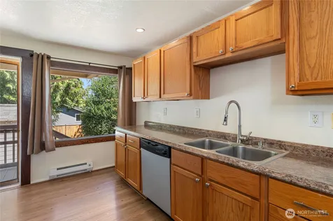 1906 14th Street Bremerton WA 98337