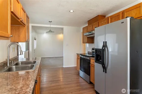 1906 14th Street Bremerton WA 98337