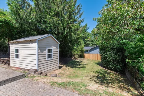 1906 14th Street Bremerton WA 98337