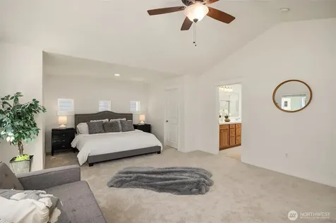 1315 Redmond Place NE Renton WA 98056