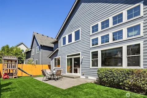 1315 Redmond Place NE Renton WA 98056