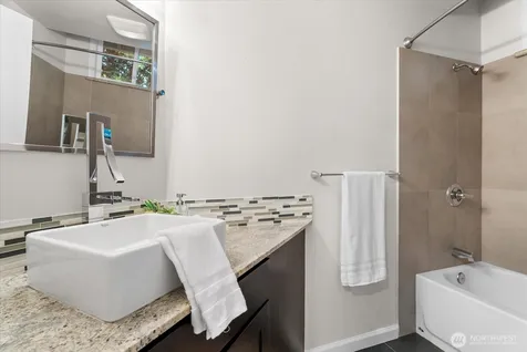 510 239th Avenue NE Sammamish WA 98074