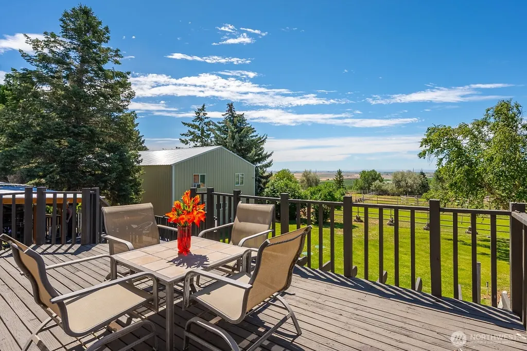 5255 NW Painted Hills Drive Ephrata WA 98823