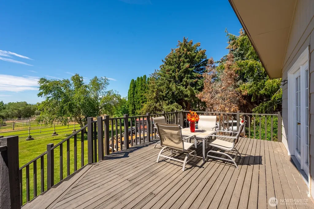 5255 NW Painted Hills Drive Ephrata WA 98823