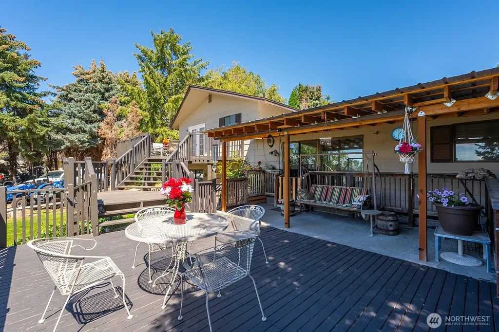 5255 NW Painted Hills Drive Ephrata WA 98823