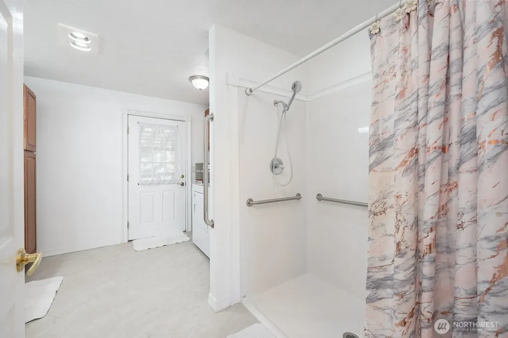 5255 NW Painted Hills Drive Ephrata WA 98823
