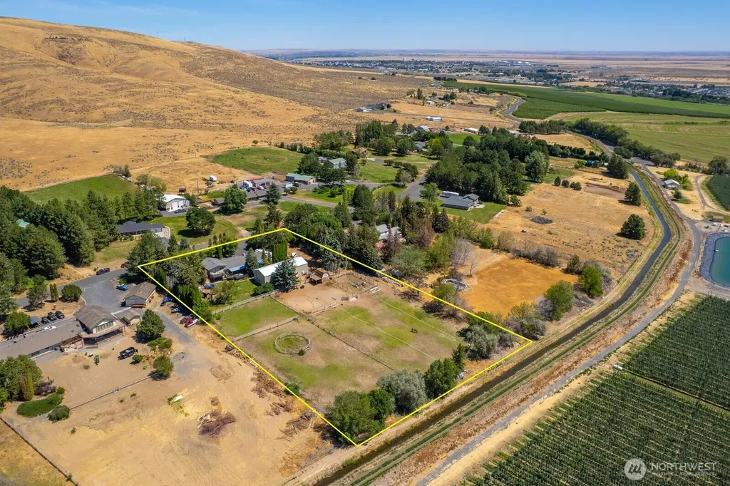5255 NW Painted Hills Drive Ephrata WA 98823