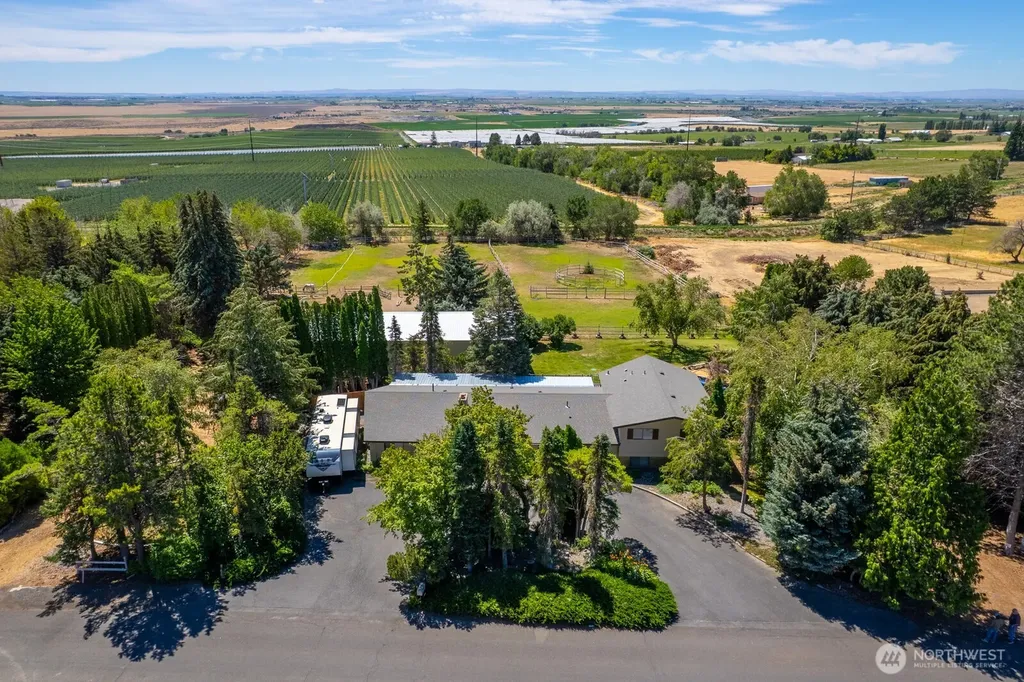 5255 NW Painted Hills Drive Ephrata WA 98823