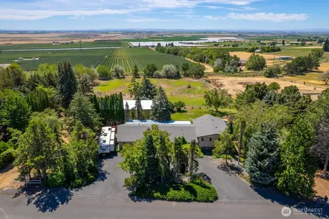 5255 NW Painted Hills Drive Ephrata WA 98823