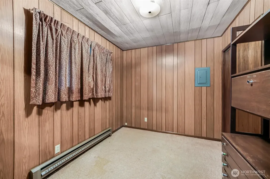 1497 Ridge Drive Camano Island WA 98282