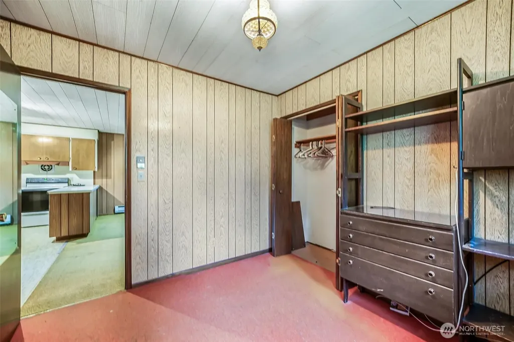 1497 Ridge Drive Camano Island WA 98282