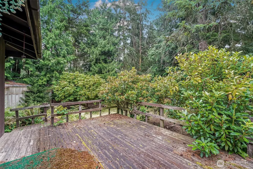 1497 Ridge Drive Camano Island WA 98282