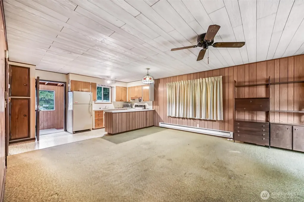 1497 Ridge Drive Camano Island WA 98282