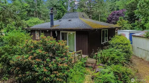 1497 Ridge Drive Camano Island WA 98282