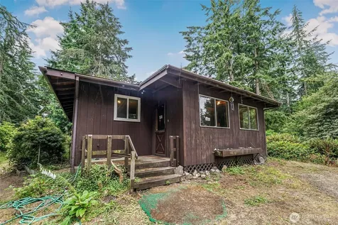 1497 Ridge Drive Camano Island WA 98282