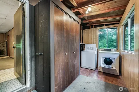 1497 Ridge Drive Camano Island WA 98282