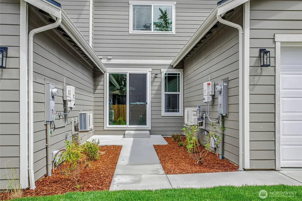 1404 E 51st Street Tacoma WA 98404