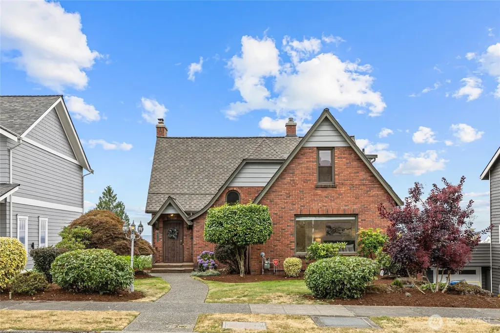 6759 41st Avenue SW Seattle WA 98136