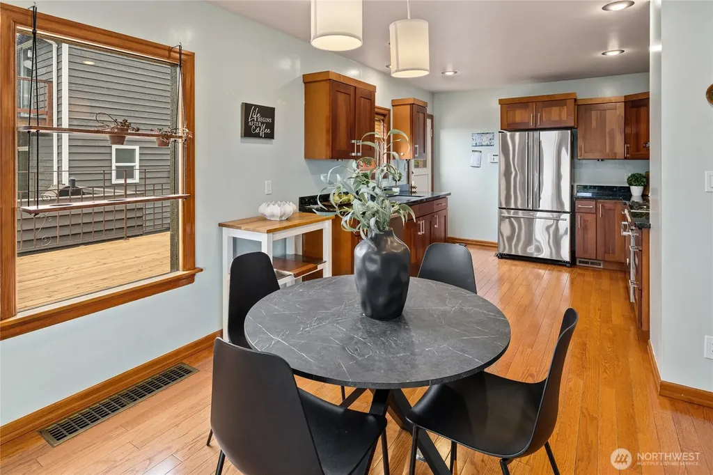 6759 41st Avenue SW Seattle WA 98136