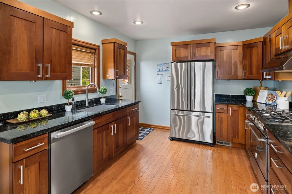 6759 41st Avenue SW Seattle WA 98136