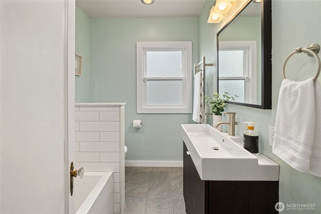 6759 41st Avenue SW Seattle WA 98136
