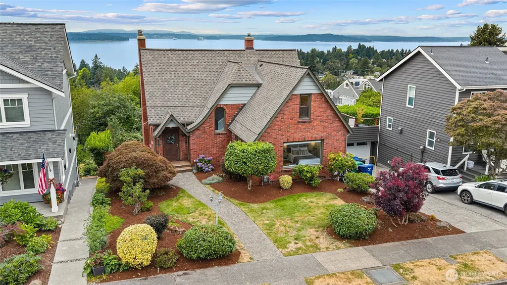 6759 41st Avenue SW Seattle WA 98136
