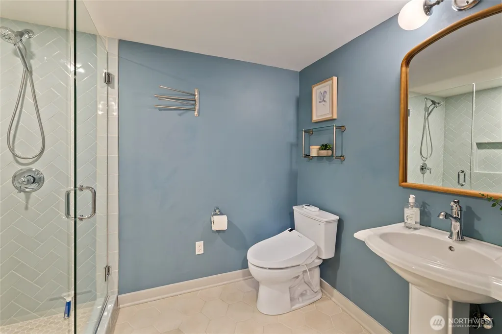 6759 41st Avenue SW Seattle WA 98136