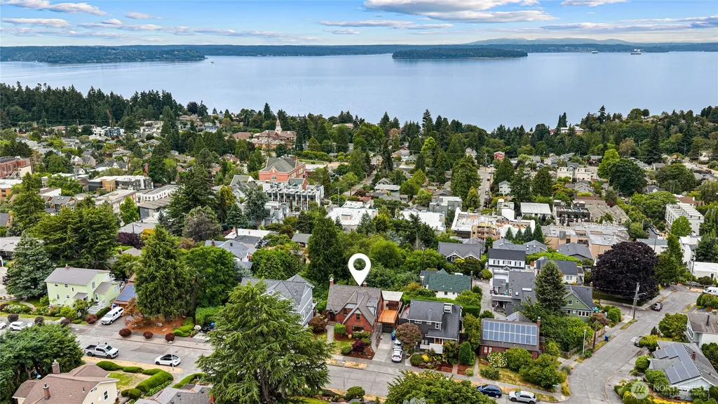 6759 41st Avenue SW Seattle WA 98136