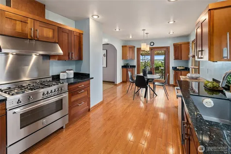 6759 41st Avenue SW Seattle WA 98136
