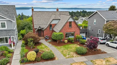 6759 41st Avenue SW Seattle WA 98136