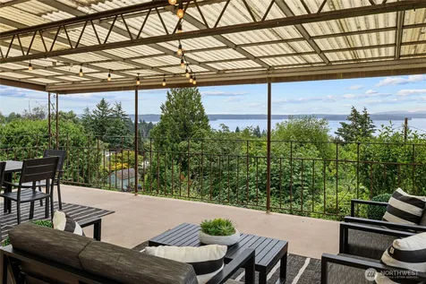 6759 41st Avenue SW Seattle WA 98136