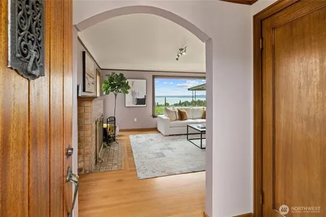 6759 41st Avenue SW Seattle WA 98136