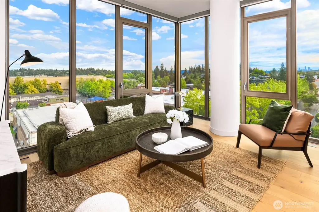 10232 NE 10th Street Bellevue WA 98004