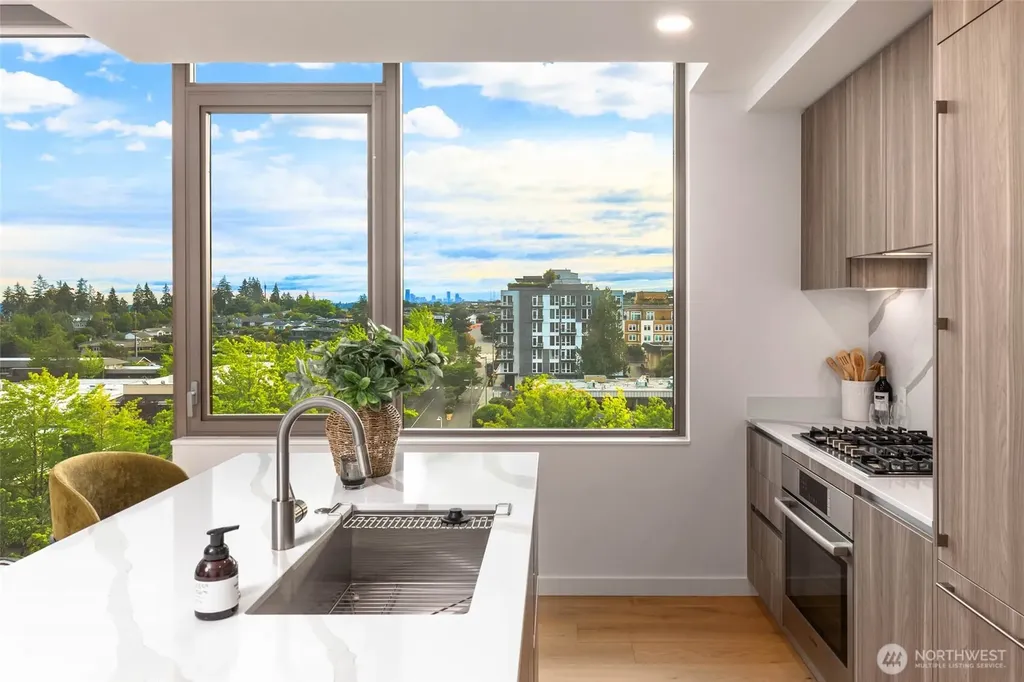 10232 NE 10th Street Bellevue WA 98004