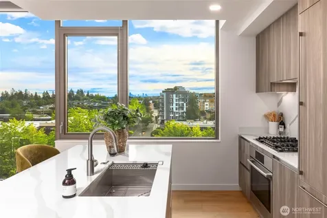 10232 NE 10th Street Bellevue WA 98004