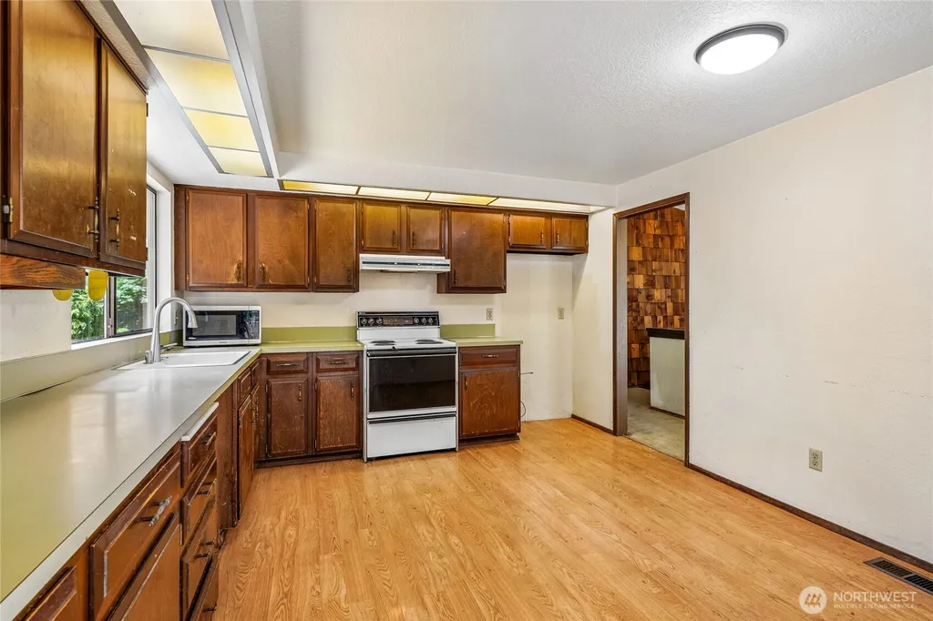 5420 233rd Place SE Bothell WA 98021