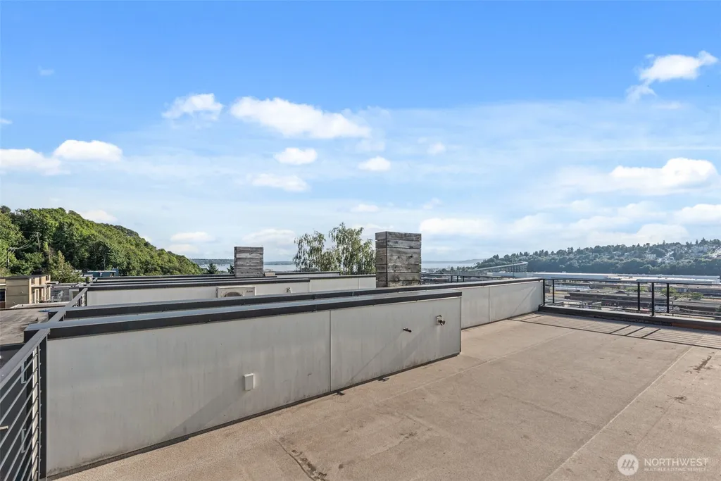 2043 13th Avenue W Seattle WA 98119