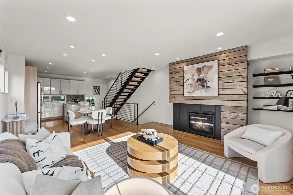 2043 13th Avenue W Seattle WA 98119