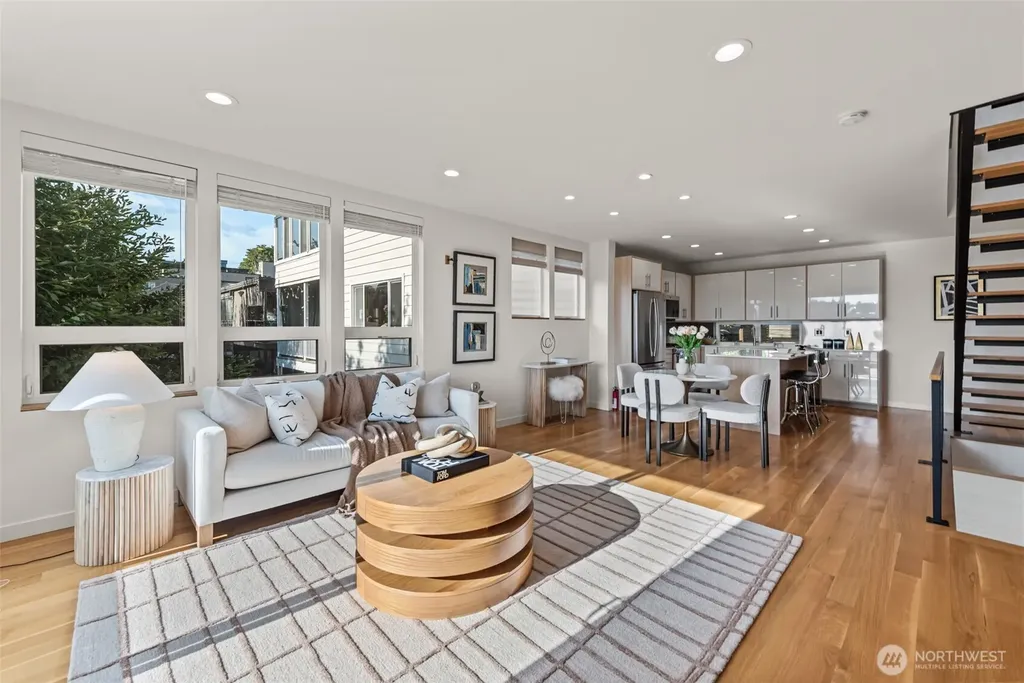 2043 13th Avenue W Seattle WA 98119