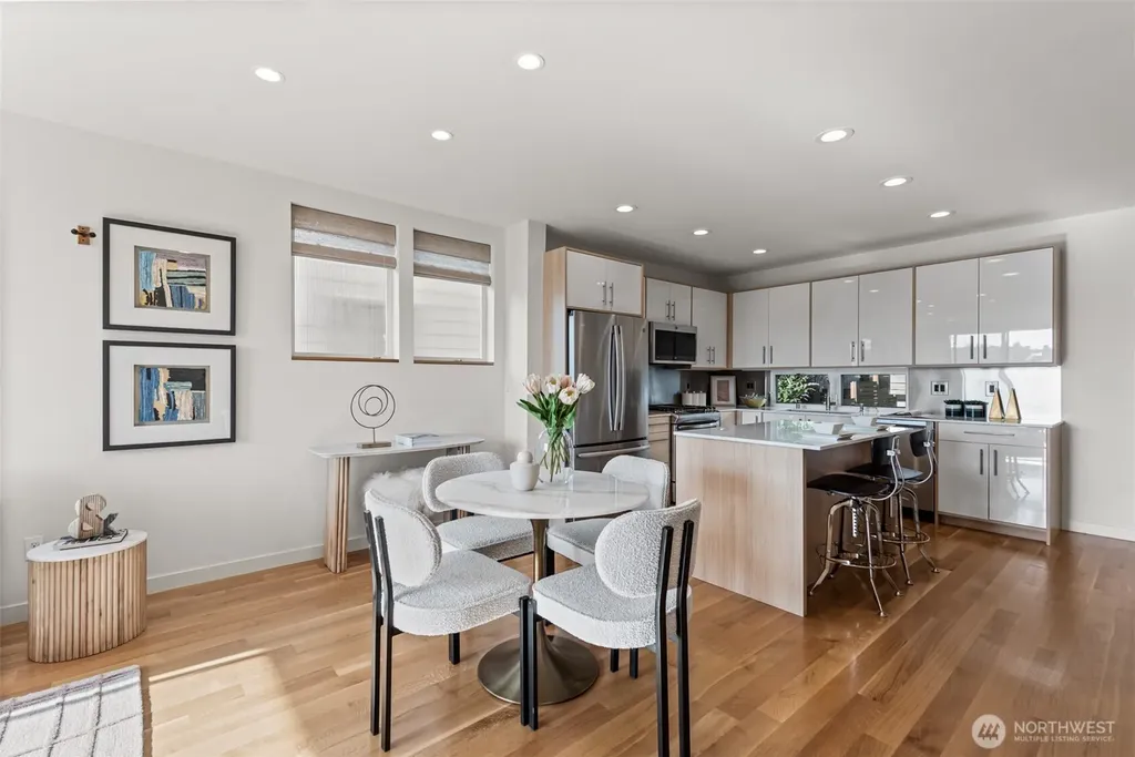 2043 13th Avenue W Seattle WA 98119