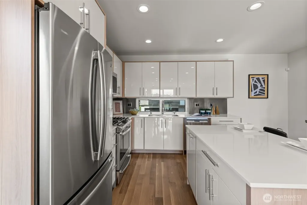 2043 13th Avenue W Seattle WA 98119