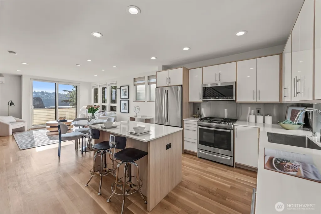 2043 13th Avenue W Seattle WA 98119