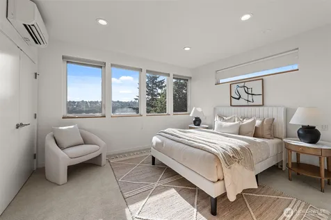 2043 13th Avenue W Seattle WA 98119