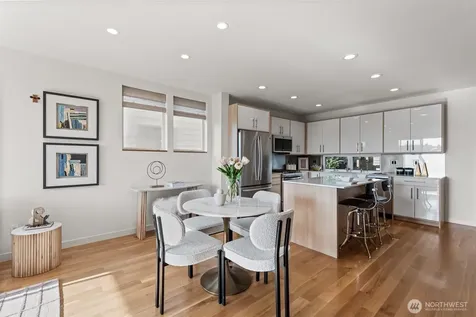 2043 13th Avenue W Seattle WA 98119